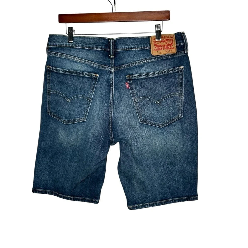 Levi’s 541 Men’s Athletic Fit Jean Denim Shorts Size 36 Blue